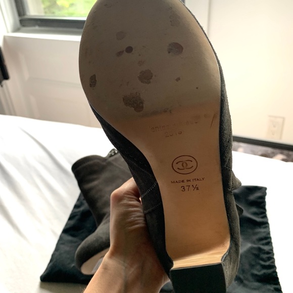 CHANEL grey ankle boots 37.5 ** Only worn twice** - Picture 5 of 5